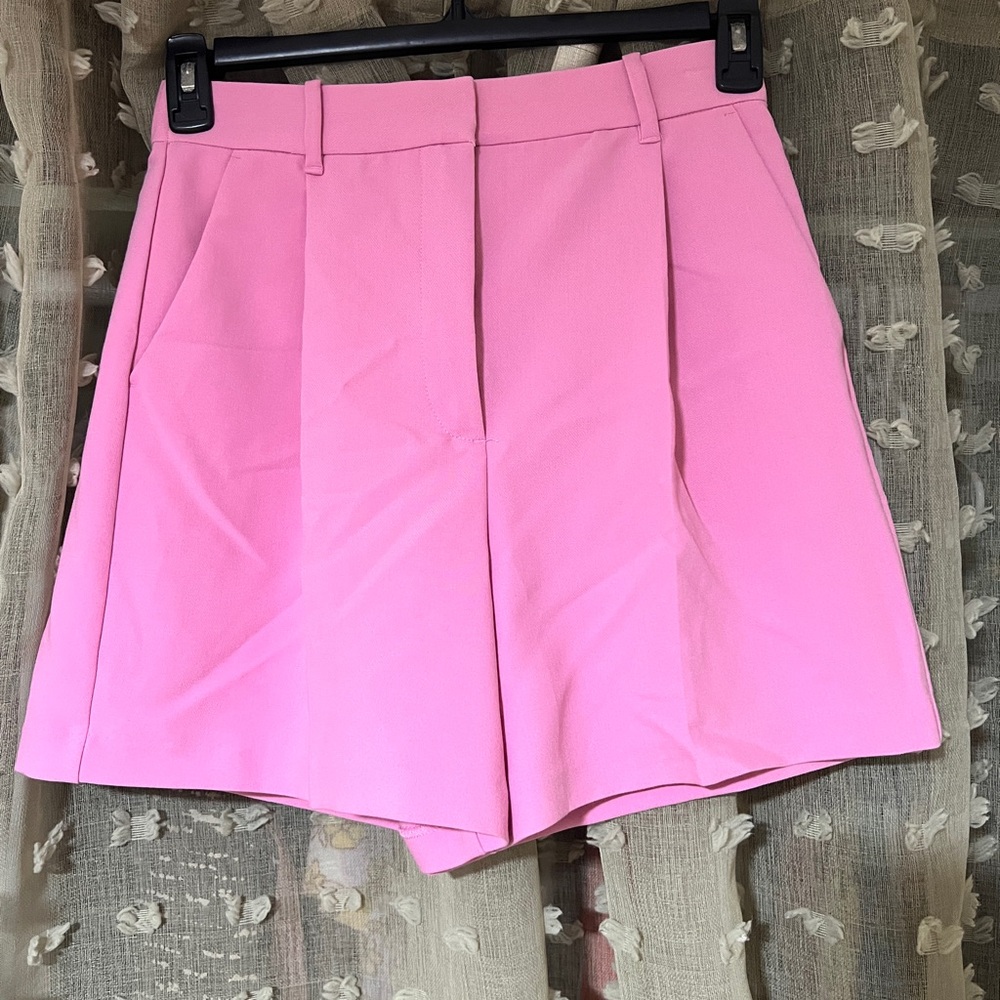 Abercrombie & Fitch Pink Women's Bermudas